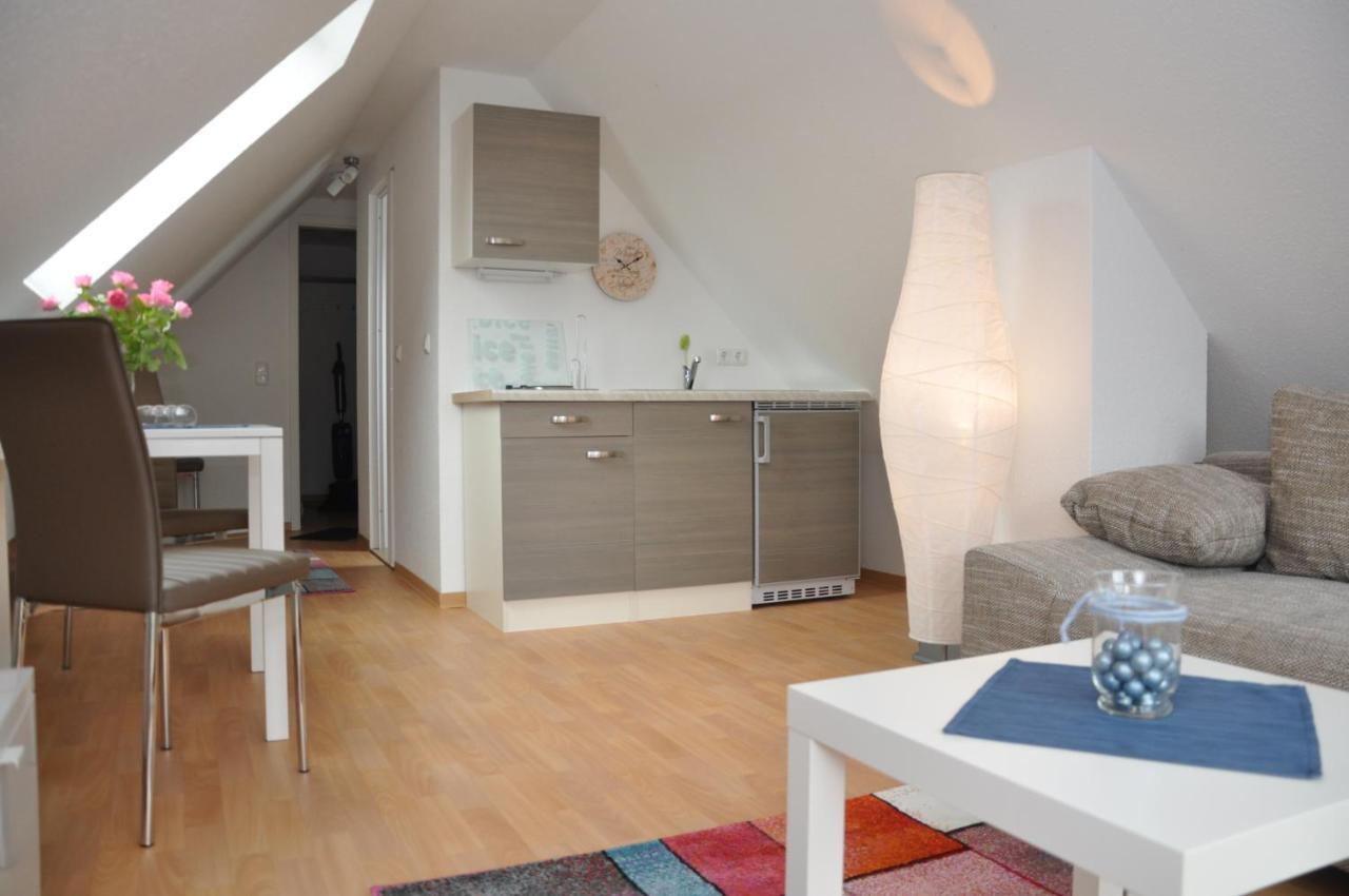 Ferienhaus Mueritzzauber / 1 Zimmer Dachgeschoss-Appartement Röbel エクステリア 写真