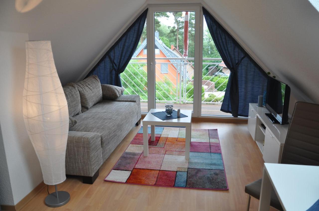 Ferienhaus Mueritzzauber / 1 Zimmer Dachgeschoss-Appartement Röbel エクステリア 写真