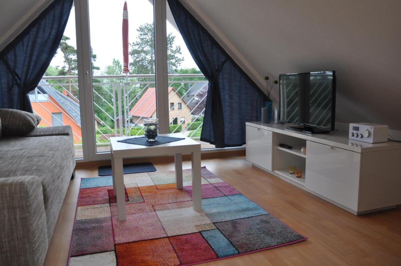 Ferienhaus Mueritzzauber / 1 Zimmer Dachgeschoss-Appartement Röbel エクステリア 写真